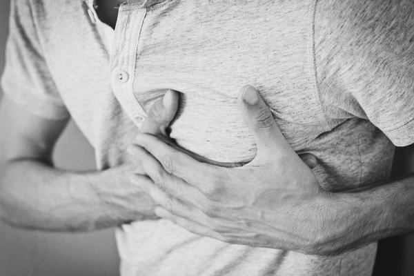 Men Experiencing Vital Exhaustion May Have Increased Risk of Heart Attack